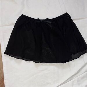 Girls Activewear Dance Skirt size 6/6x Black